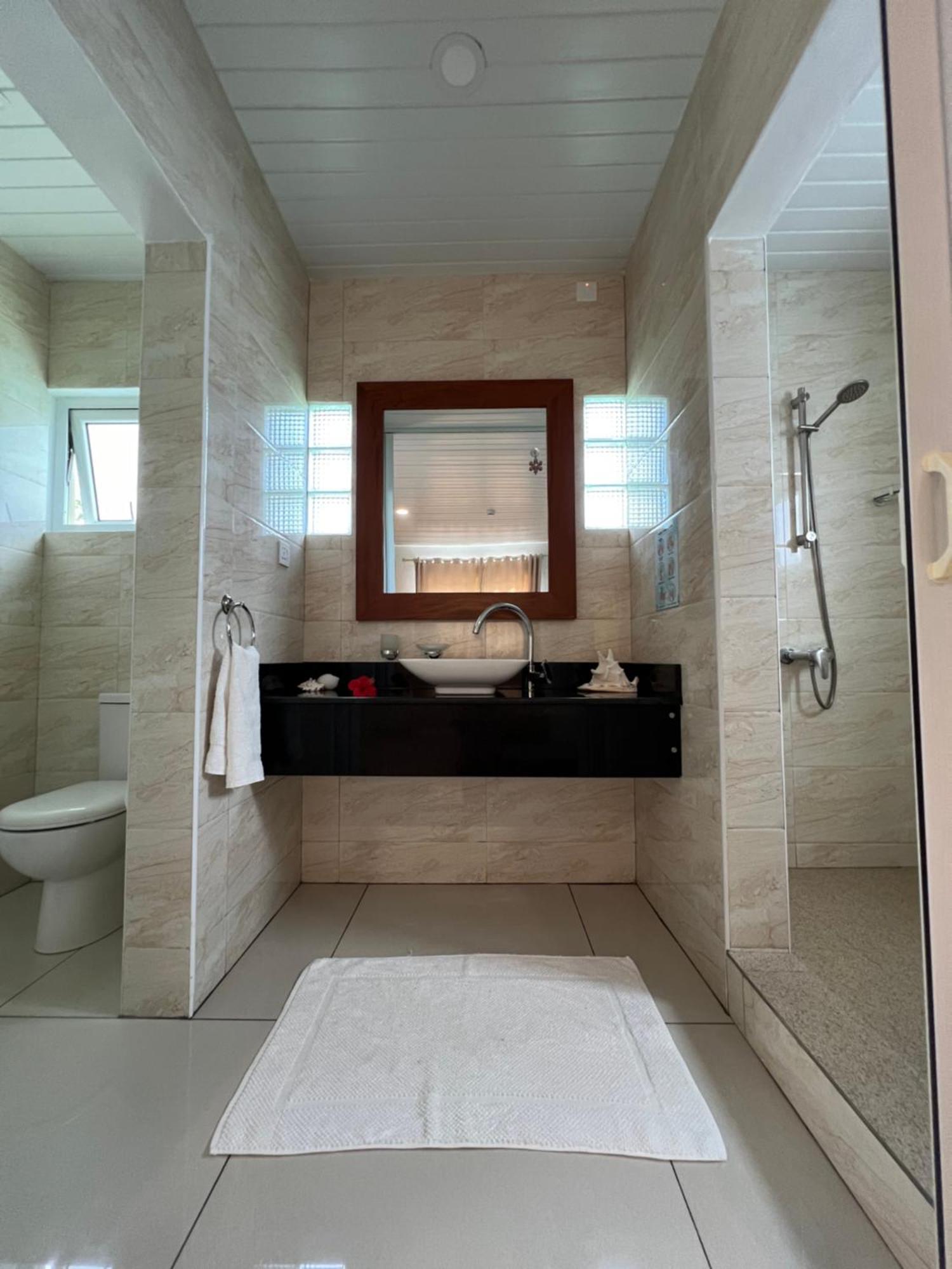 Апартаменты Creole Pearl Self-Catering Виктория Экстерьер фото