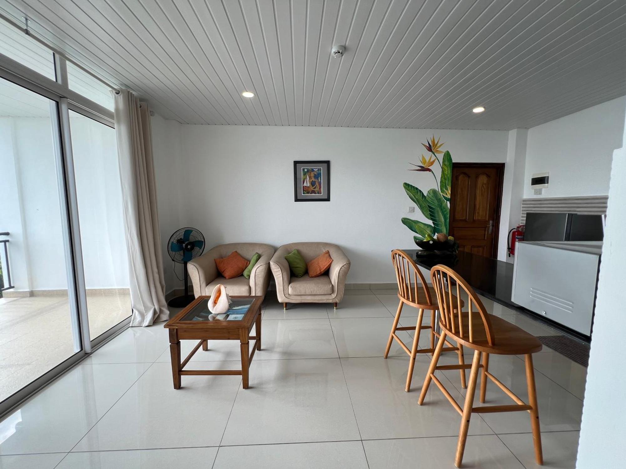 Апартаменты Creole Pearl Self-Catering Виктория Экстерьер фото