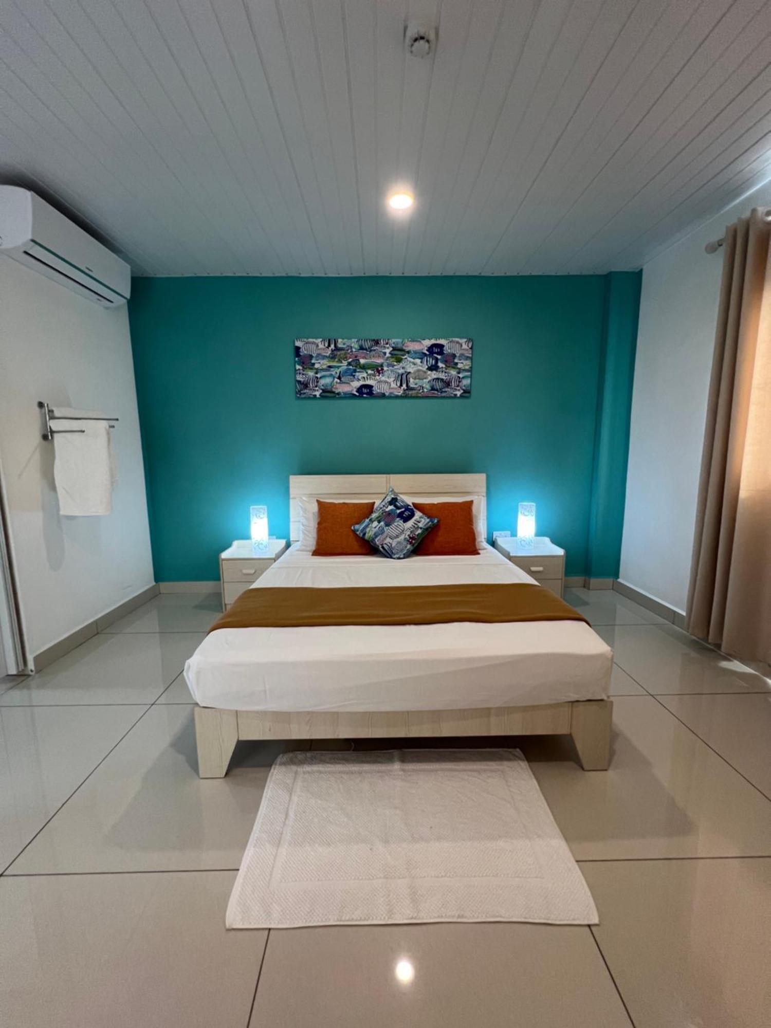 Апартаменты Creole Pearl Self-Catering Виктория Экстерьер фото